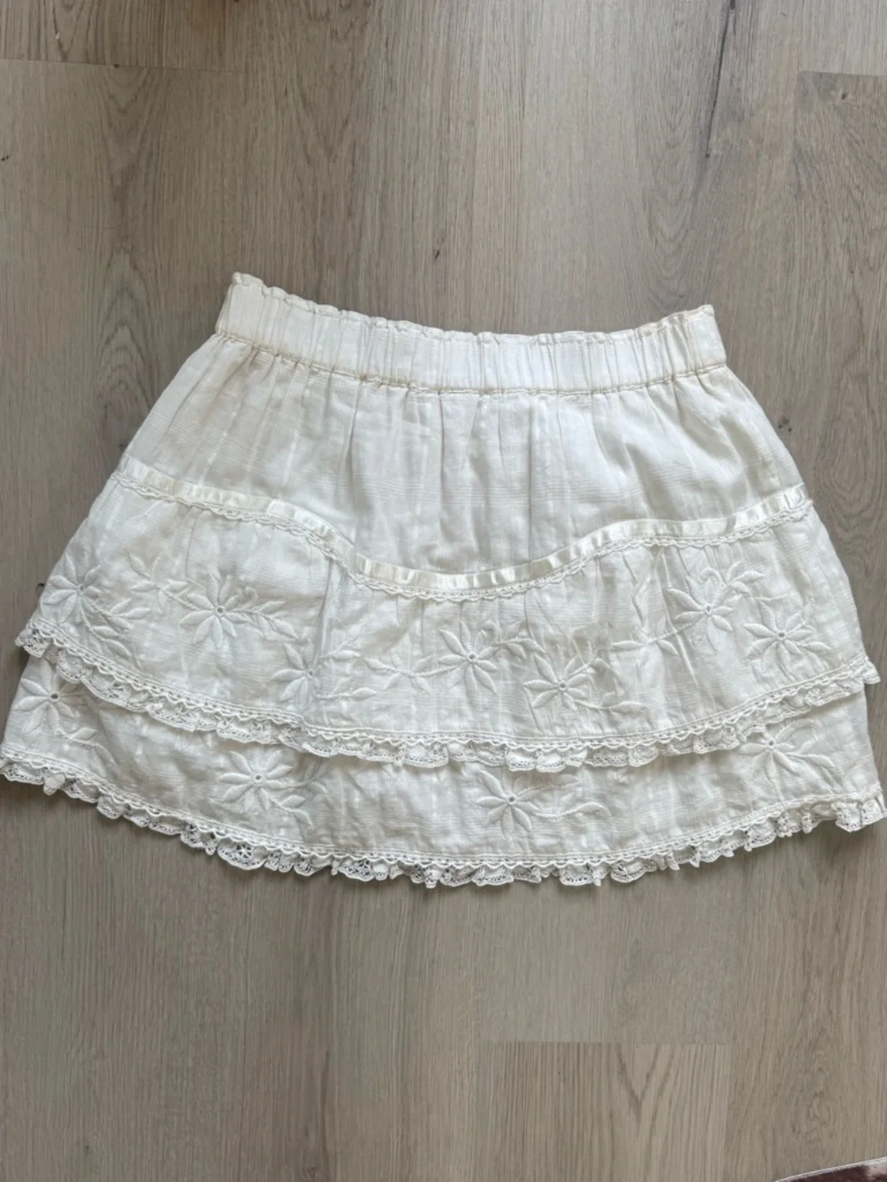 LoveShackFancy Cream Embroidered Tiered Mini Skirt Cotton Size S